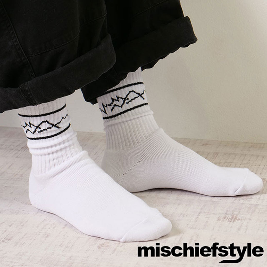 惡作劇風格惡作劇風格 JOMO SANZAN LINE SOX 白色/黑色 [OG011]