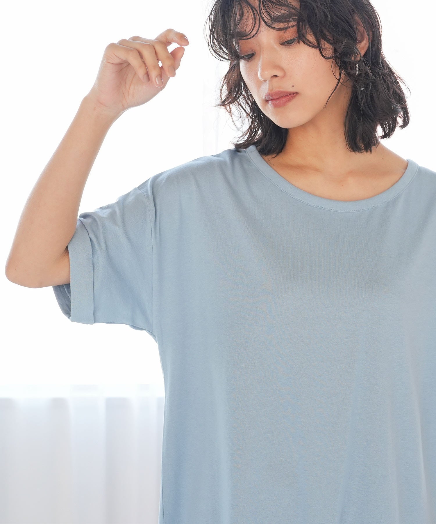 ミリアンデニ mili an deni スリット入りTワンピース