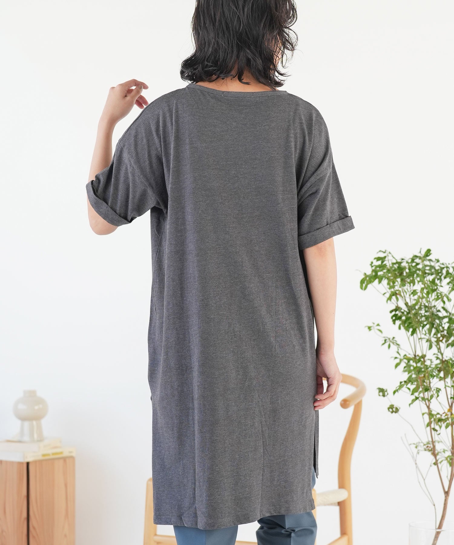 ミリアンデニ mili an deni スリット入りTワンピース