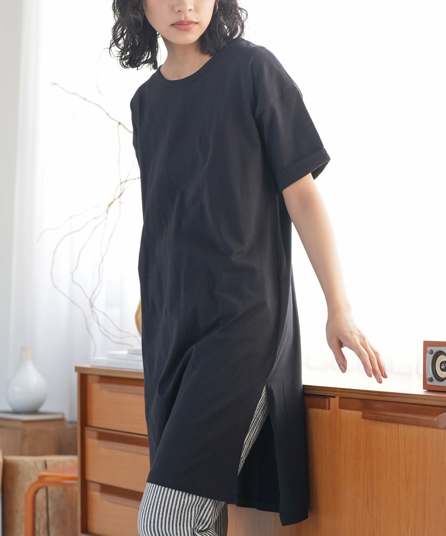 ミリアンデニ mili an deni スリット入りTワンピース