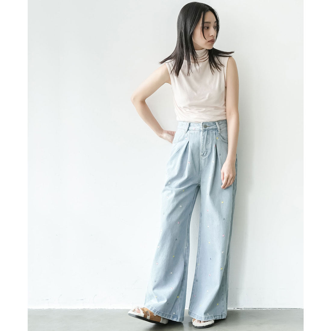 ミリアンデニ mili an deni 花刺繍デニムパンツ （LBLU） LBLU