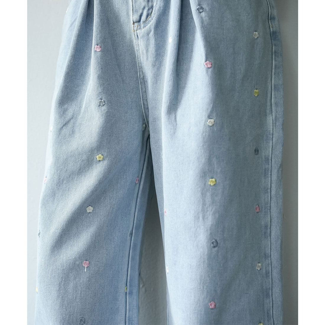 ミリアンデニ mili an deni 花刺繍デニムパンツ （LBLU） LBLU