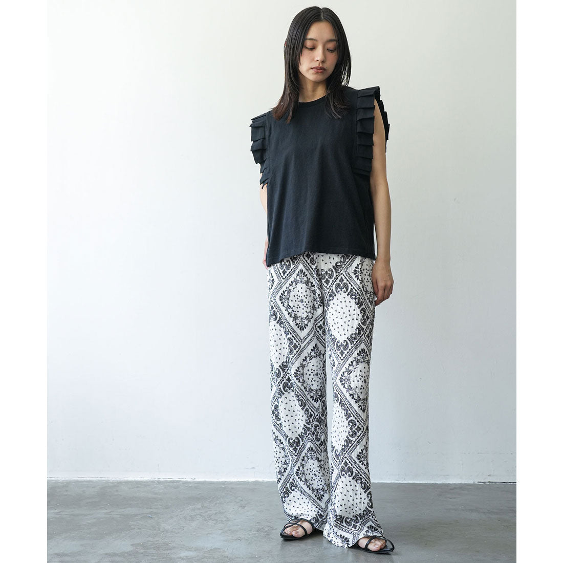 ミリアンデニ mili an deni タックフリルノースリーブTシャツ （BK） BK