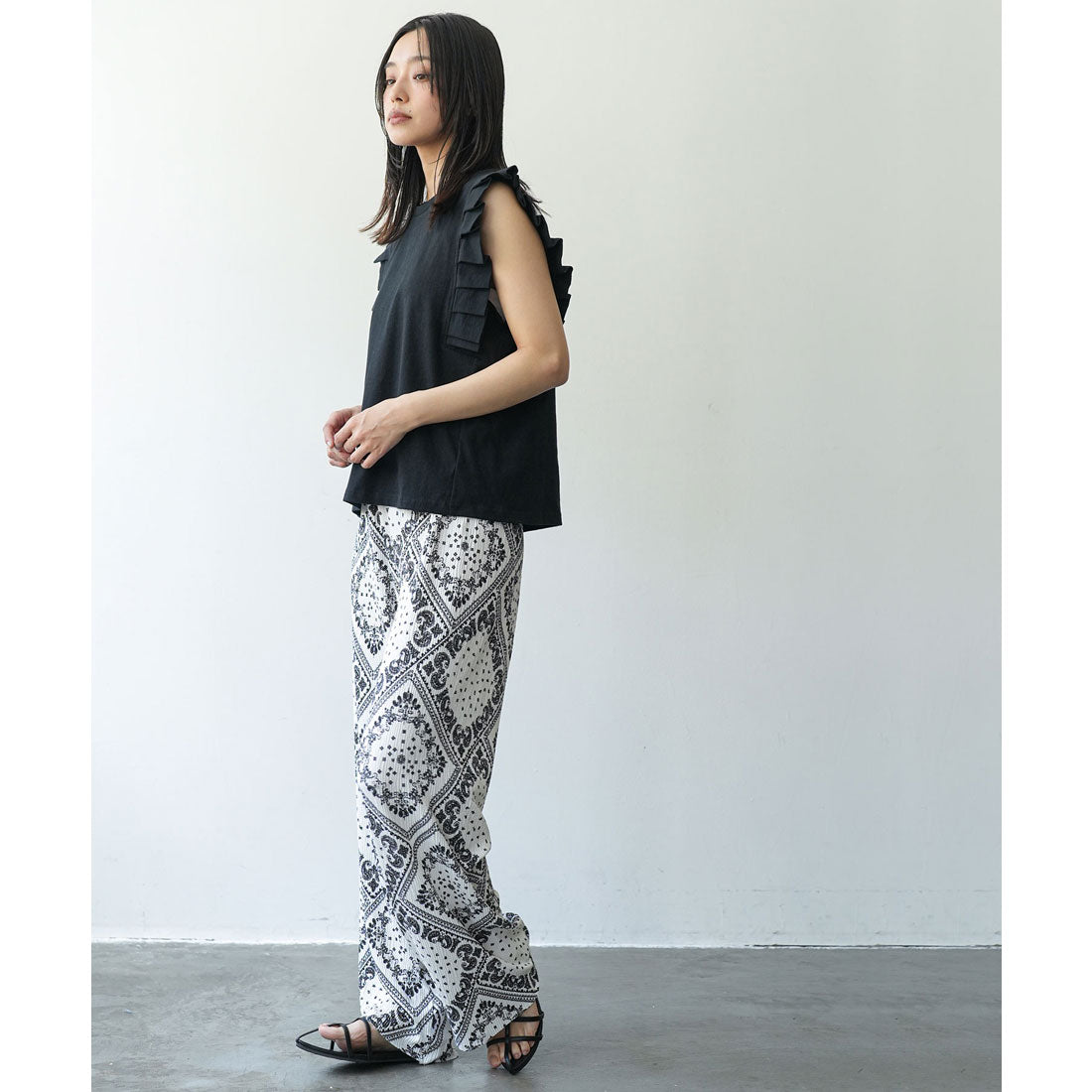 ミリアンデニ mili an deni タックフリルノースリーブTシャツ （BK） BK