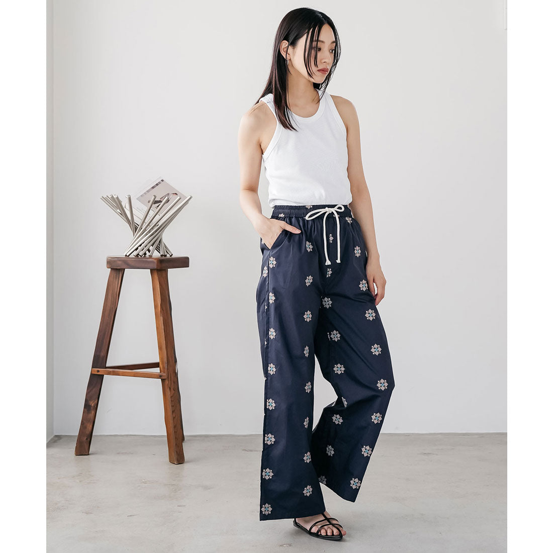 ミリアンデニ mili an deni ネイティブ刺繍イージーワイドパンツ （NV） NV