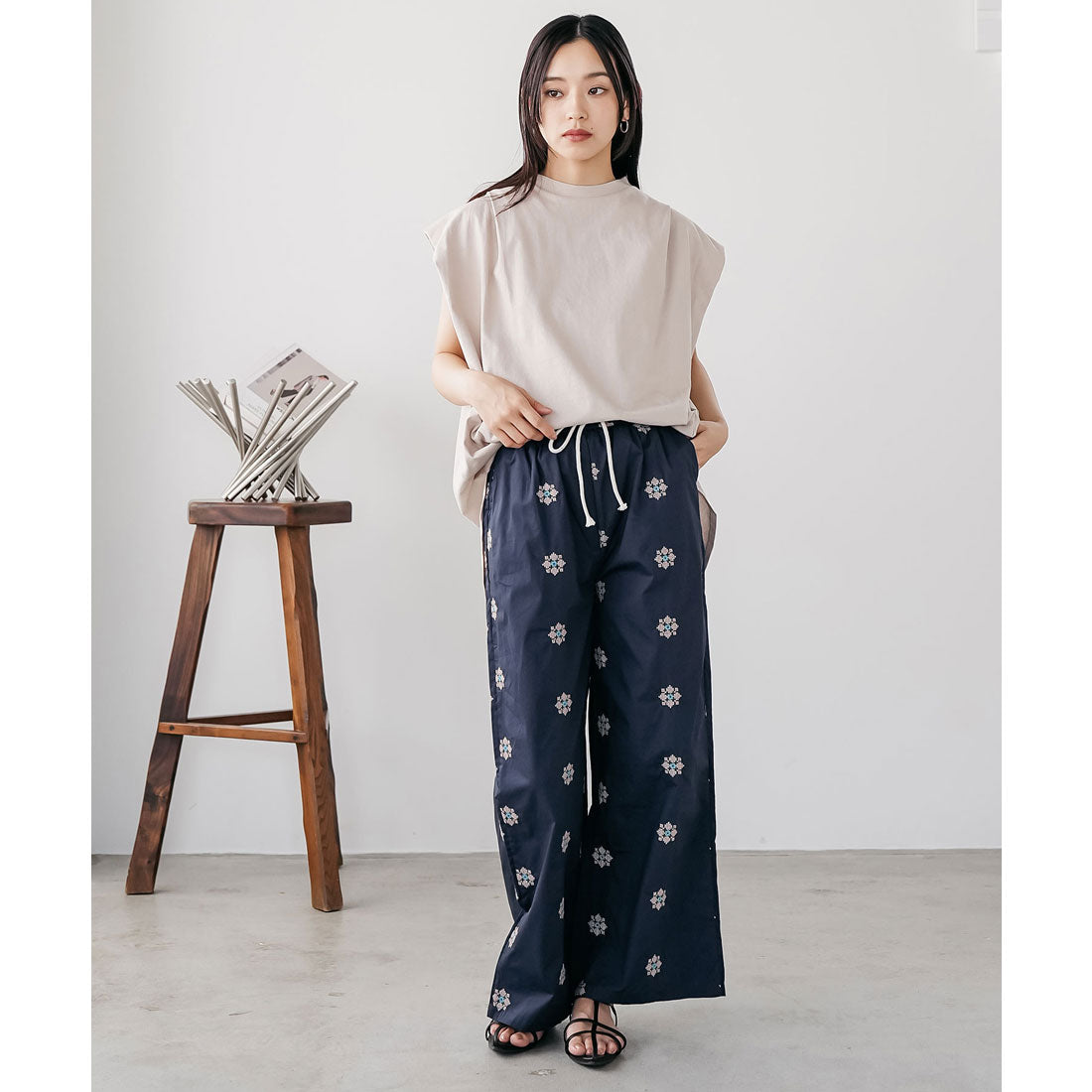 ミリアンデニ mili an deni ネイティブ刺繍イージーワイドパンツ （NV） NV