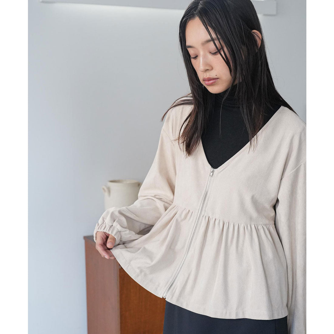 ミリアンデニ mili an deni スウェードフロントジップペプラムブラウス （BRW） BRW