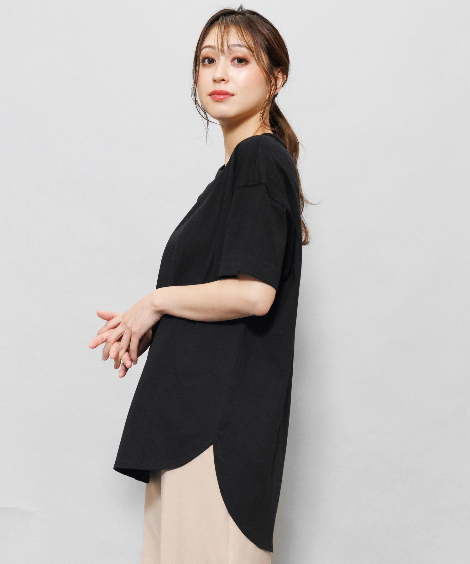 ミリアンデニ mili an deni 綿100%半袖裾ラウンドTシャツ