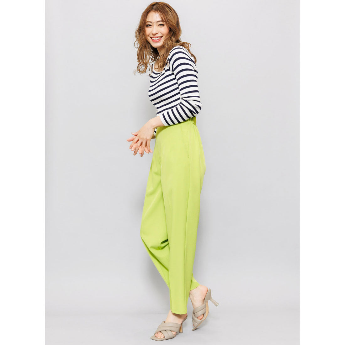 ミリアンデニ mili an deni ハイウェストダーツテーパードパンツ