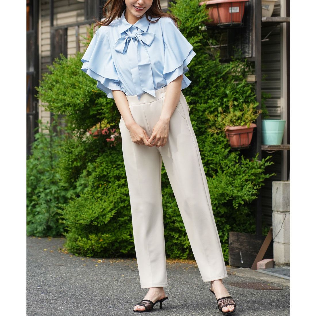 Mili an deni removable bow tie sleeve frill blouse