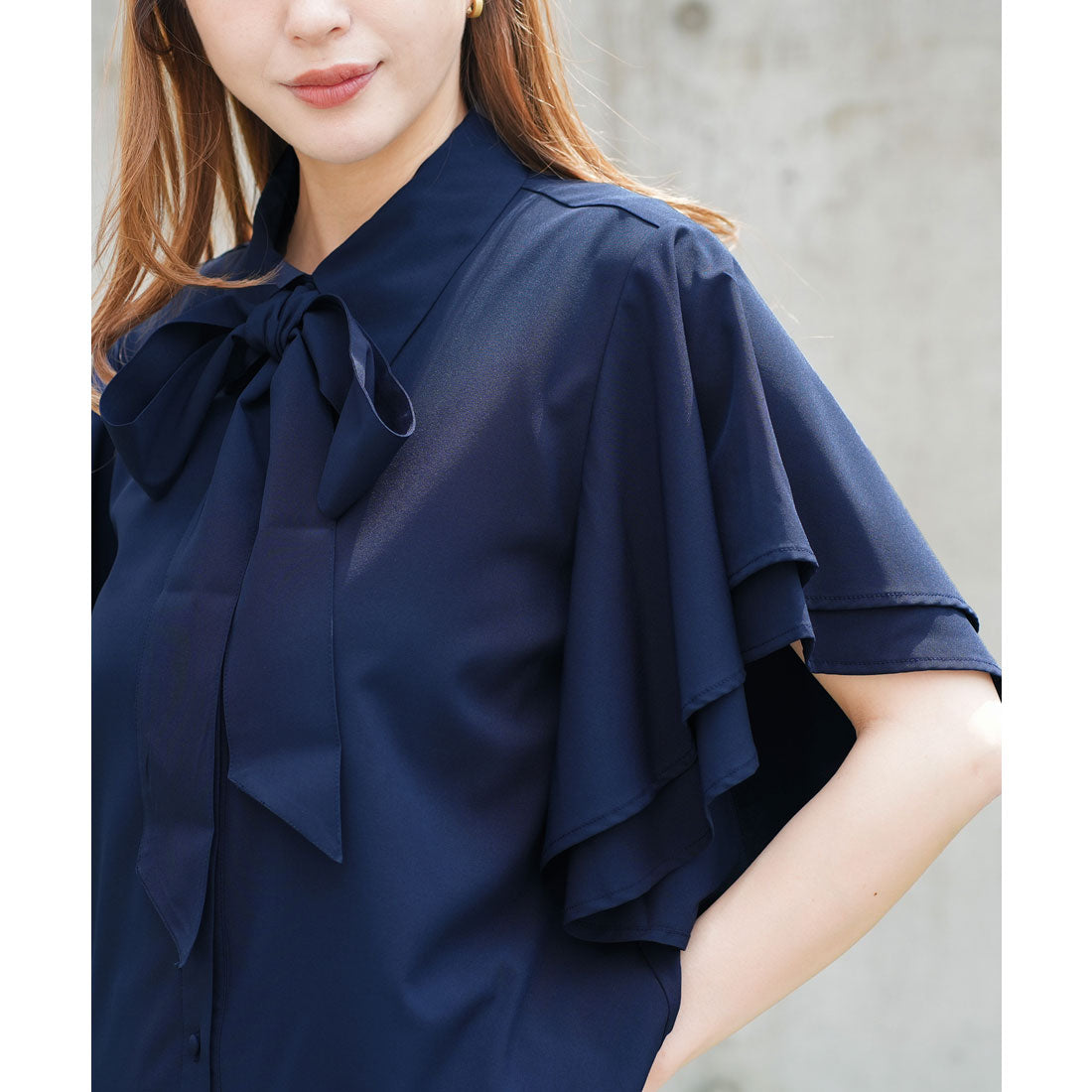 Mili an deni removable bow tie sleeve frill blouse