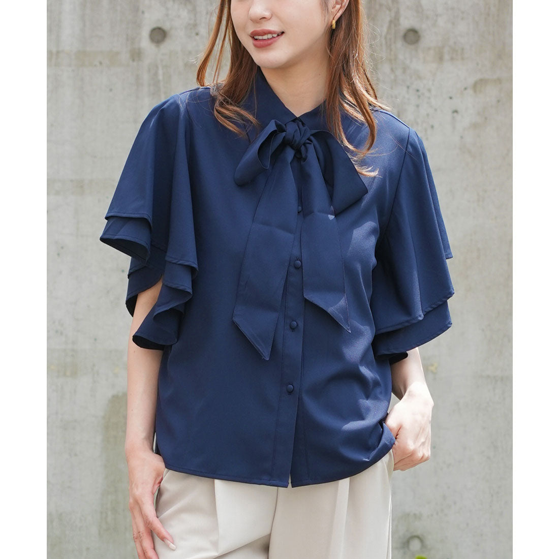 Mili an deni removable bow tie sleeve frill blouse