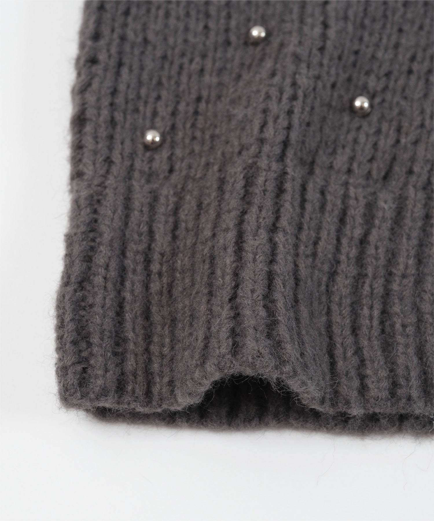 ミエット miette シルバービーズVネックニット