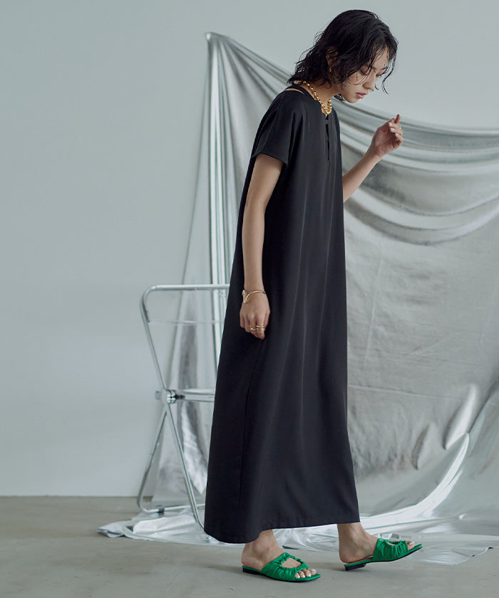 Miette Design Neck I-Line Dress