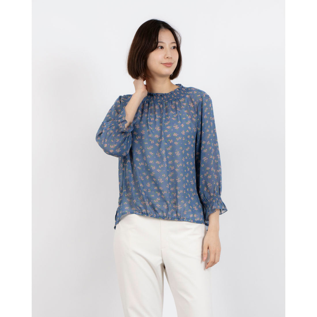 ミ・デゥー mi･deu･･･ 小花柄シャーリングネックブラウス （ブルー） ブルー