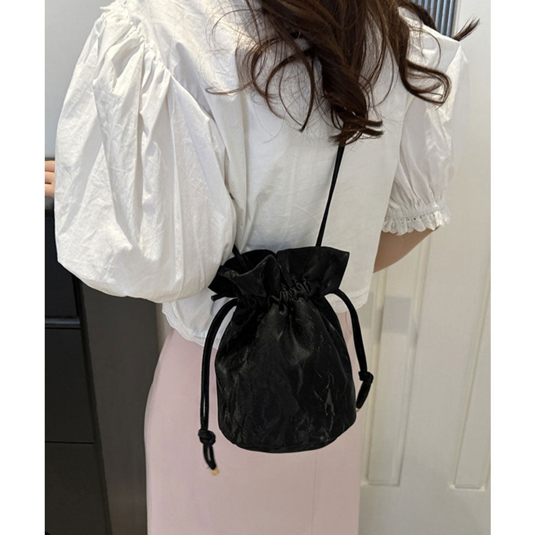 ミニミニストア miniministore ミニショルダーバッグ 斜め掛け巾着バッグ （ブラック） ブラック