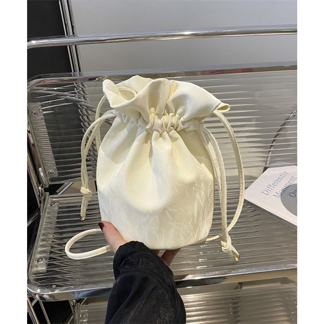 ミニミニストア miniministore ミニショルダーバッグ 斜め掛け巾着バッグ （ブラック） ブラック