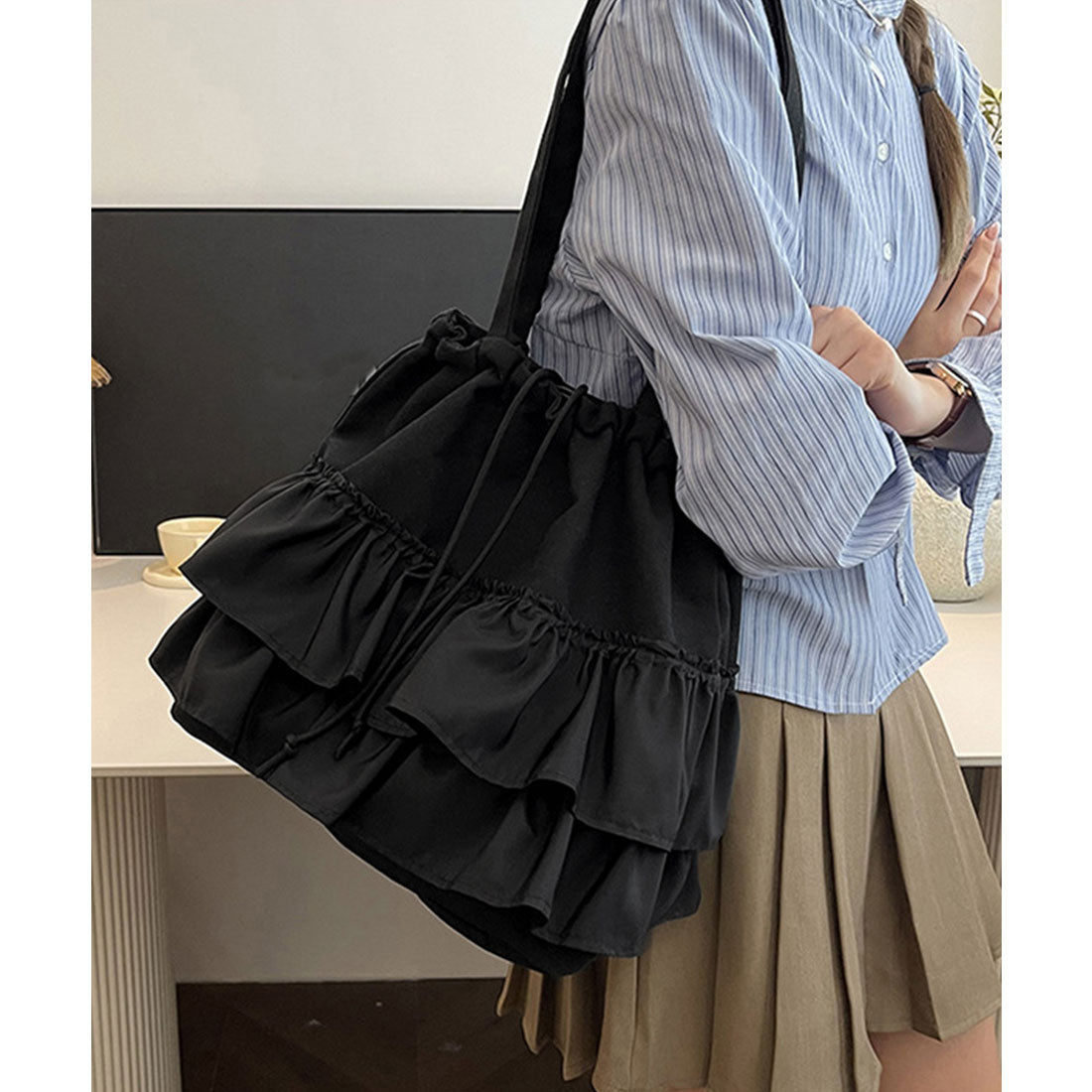 ミニミニストア miniministore ティアードフリルトートバッグ キャンバス （ブラック） ブラック