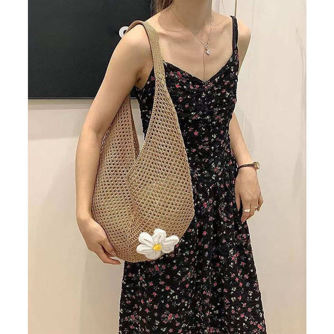 ミニミニストア miniministore トートバッグ花モチーフ付き編みバッグ軽量 （レッド） レッド