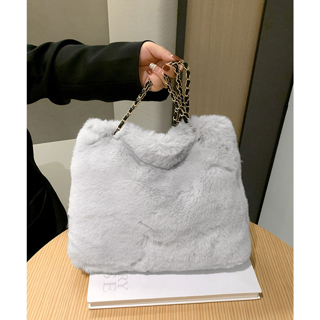ファーバッグ 大容量 チェーンバッグ韓国 グレー