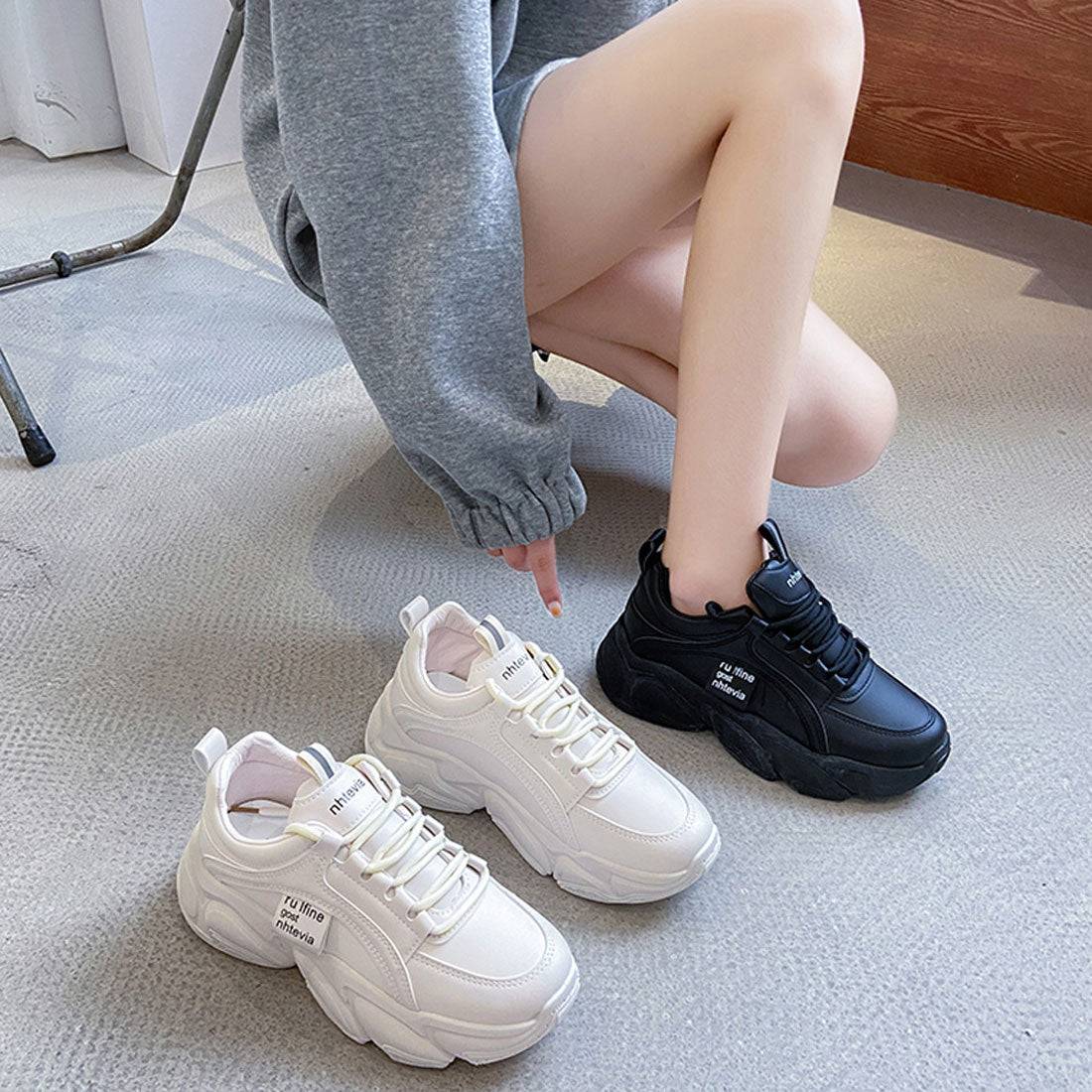 厚底スニーカー ダッドスニーカー 美脚