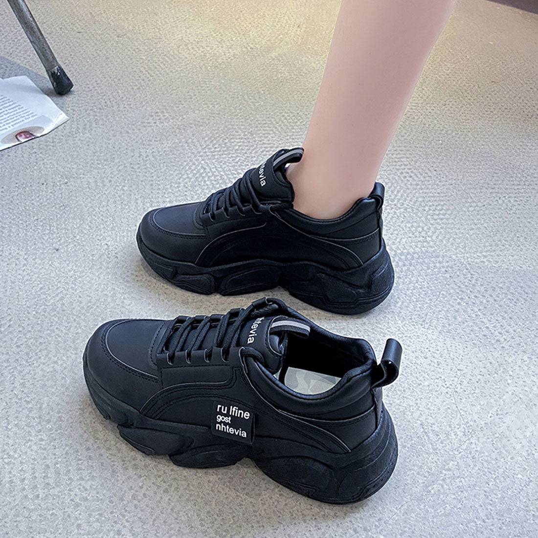 厚底スニーカー ダッドスニーカー 美脚