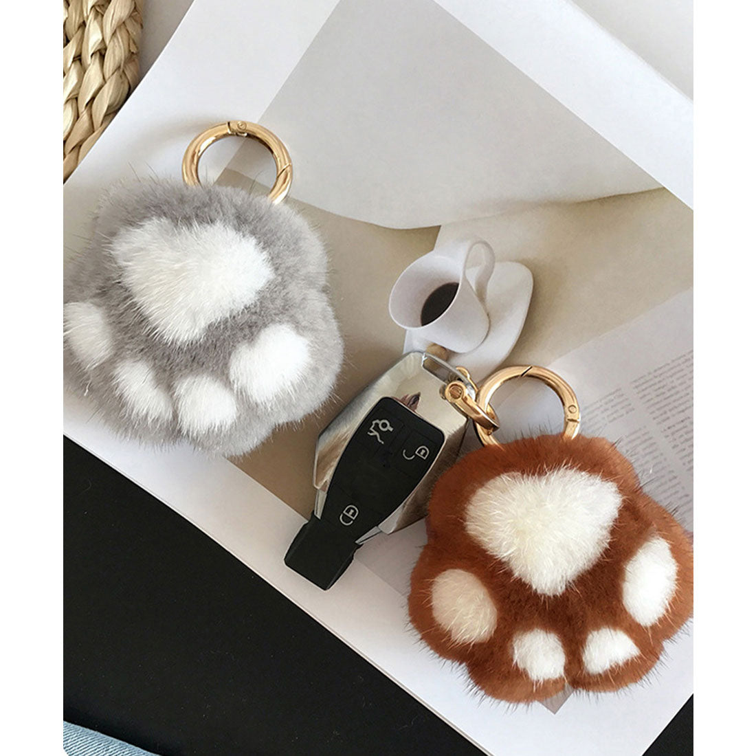 ミニミニストア miniministore 足跡キーホルダー もこもこファーチャーム （A09） A09