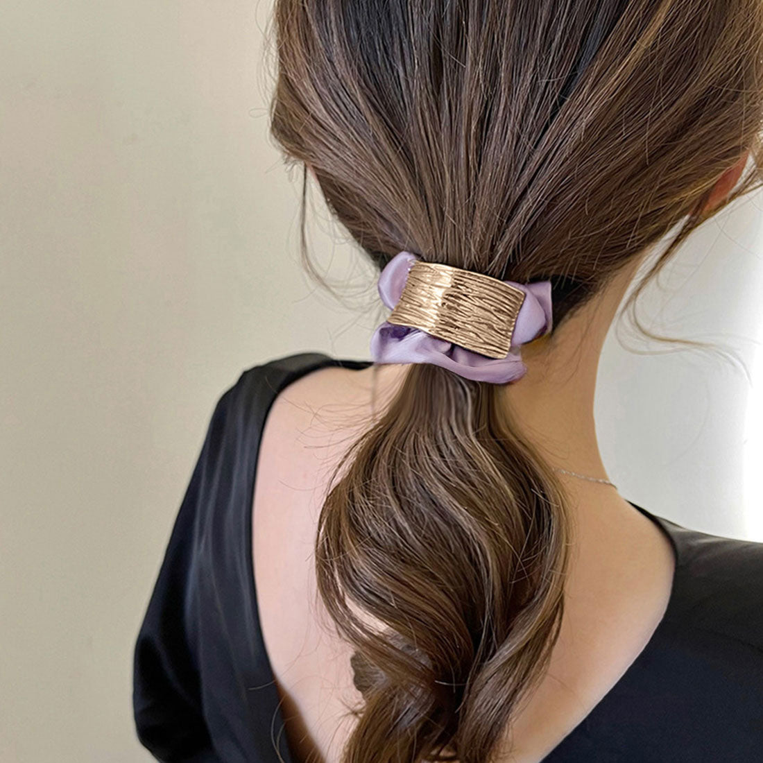 ミニミニストア miniministore プレート付きシュシュ 大人っぽいヘアゴム （ラベンダー） ラベンダー