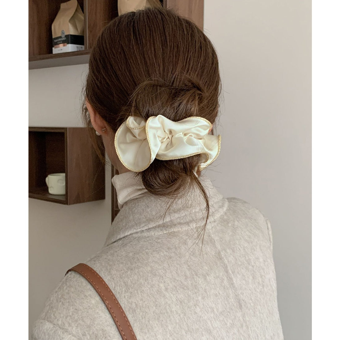 ミニミニストア miniministore サテンシュシュ ヘアゴム ボリューム （アイボリー） アイボリー