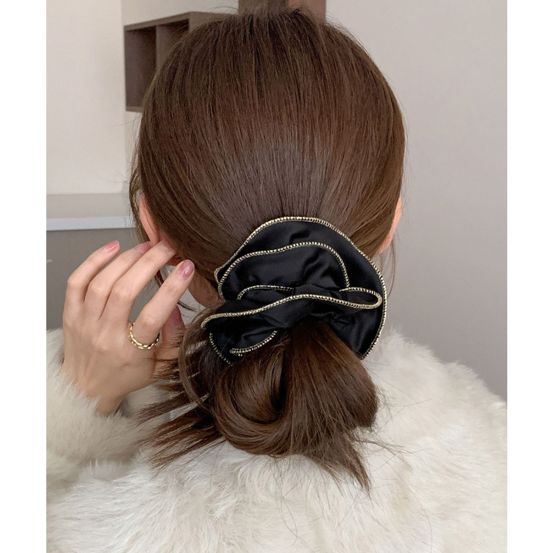 ミニミニストア miniministore サテンシュシュ ヘアゴム ボリューム （ブラック） ブラック
