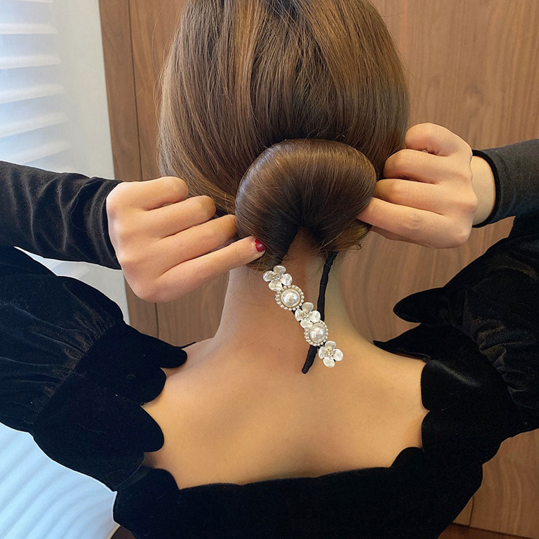 シニヨン ヘアアレンジ レディース