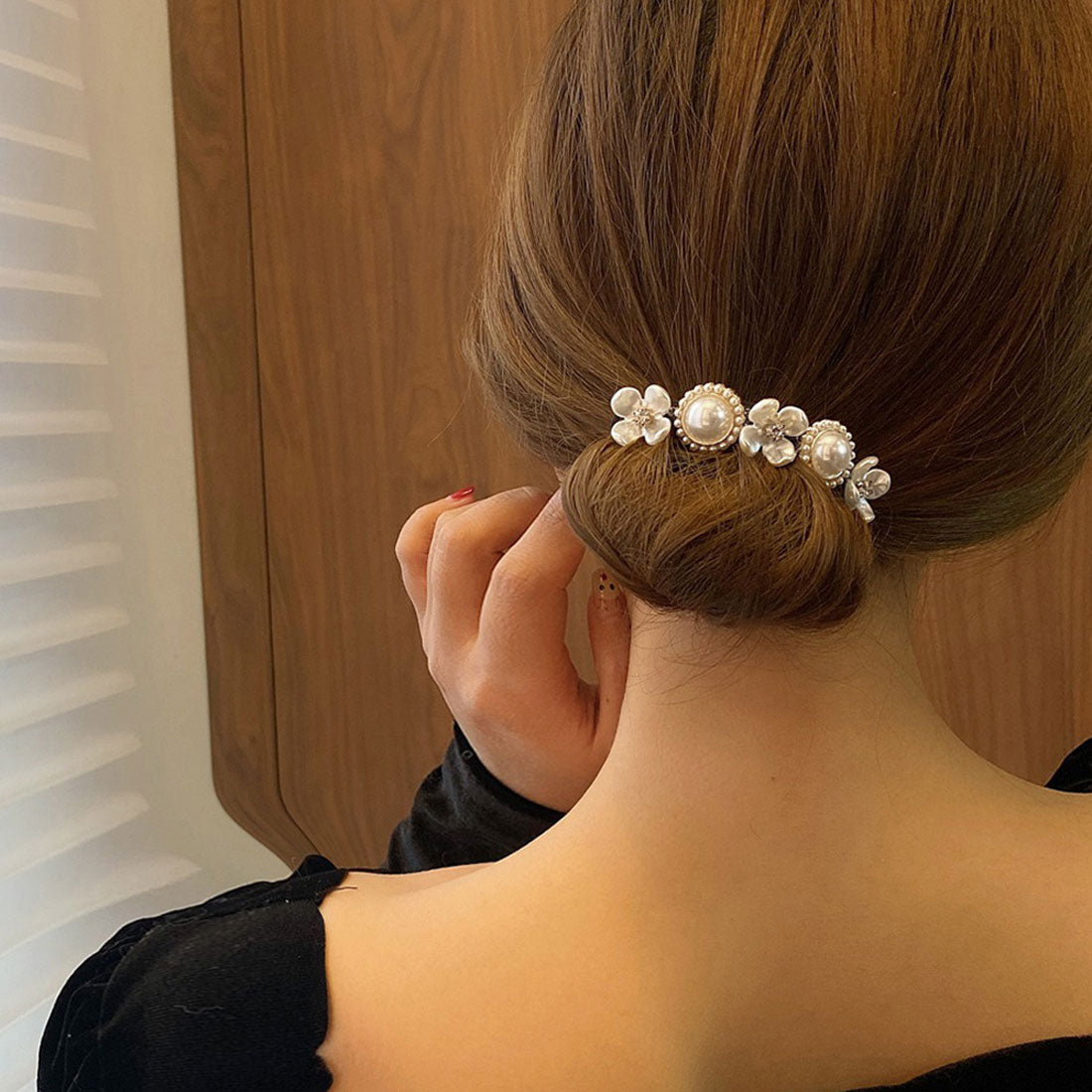 シニヨン ヘアアレンジ レディース