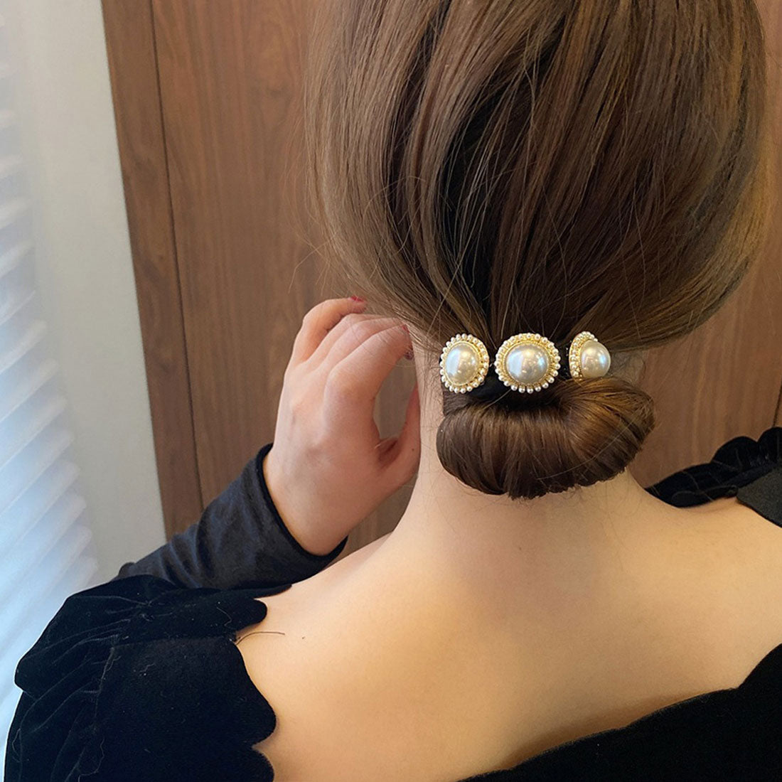 シニヨン ヘアアレンジ レディース
