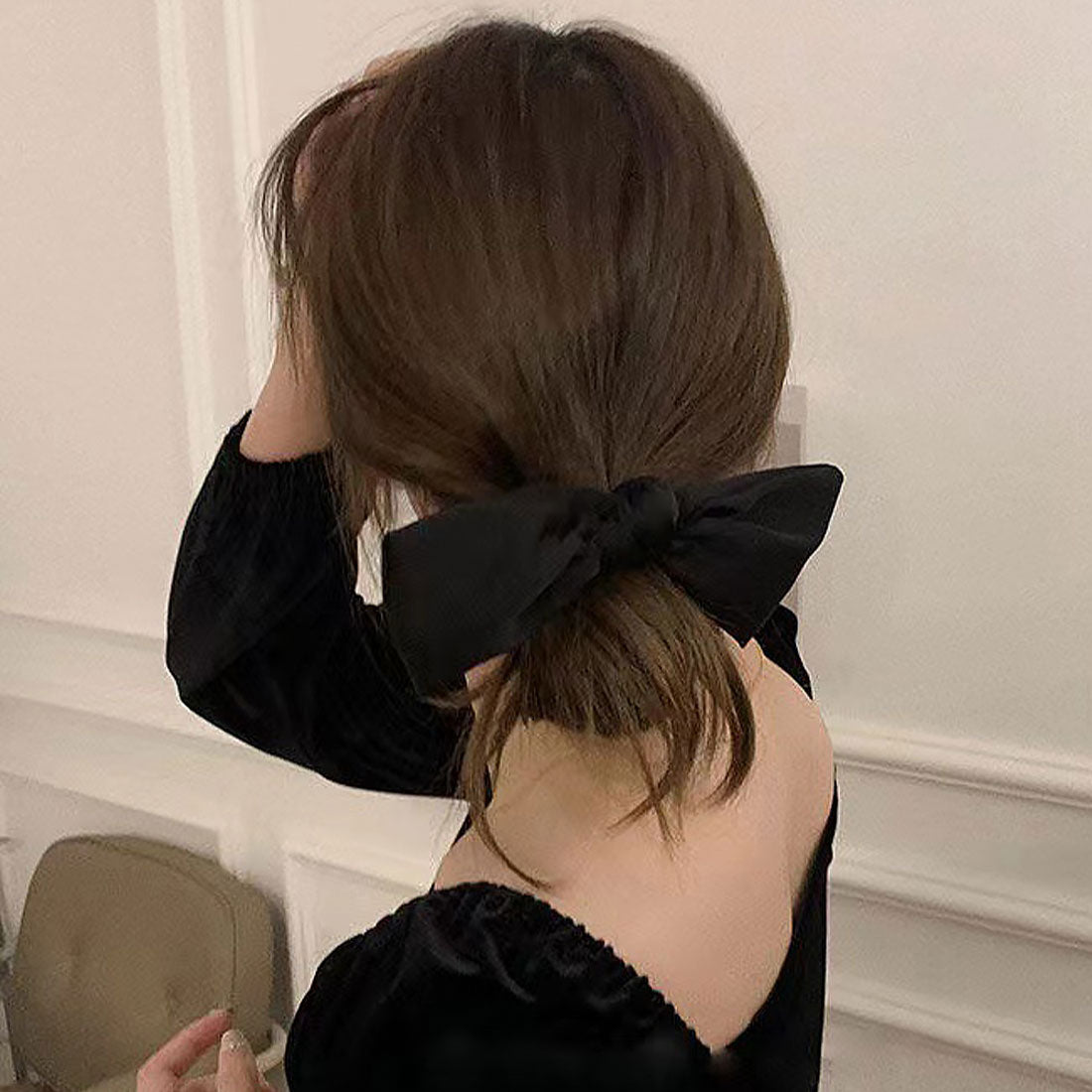 蝶結びヘアゴム シュシュ サテン 3色 ブラウン