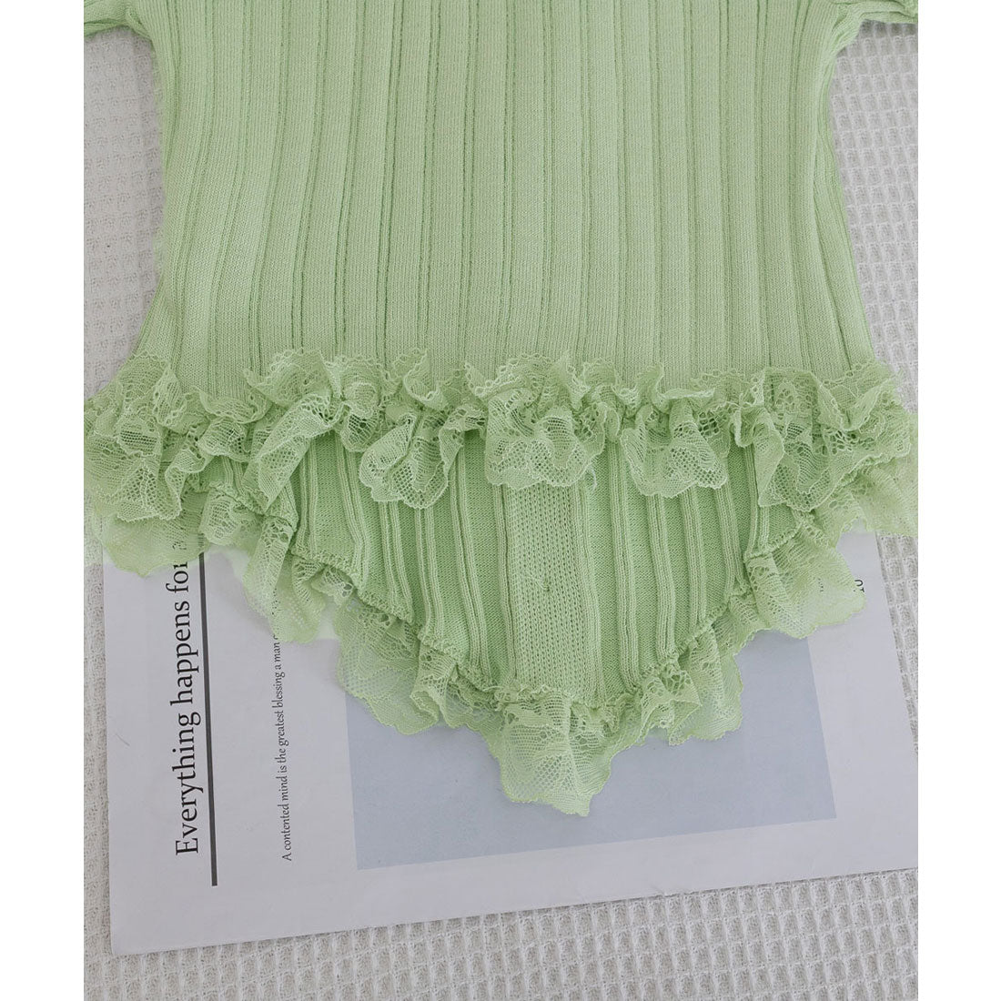 レースフリルニットトップスショート丈夏服 スモークピンク