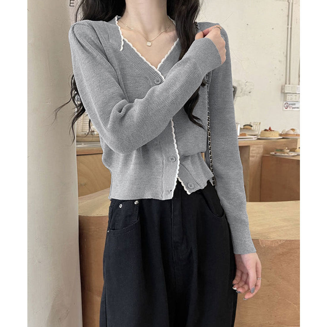 ミニミニストア miniministore ニットトップス レディース Vネック長袖 （ホワイト） ホワイト