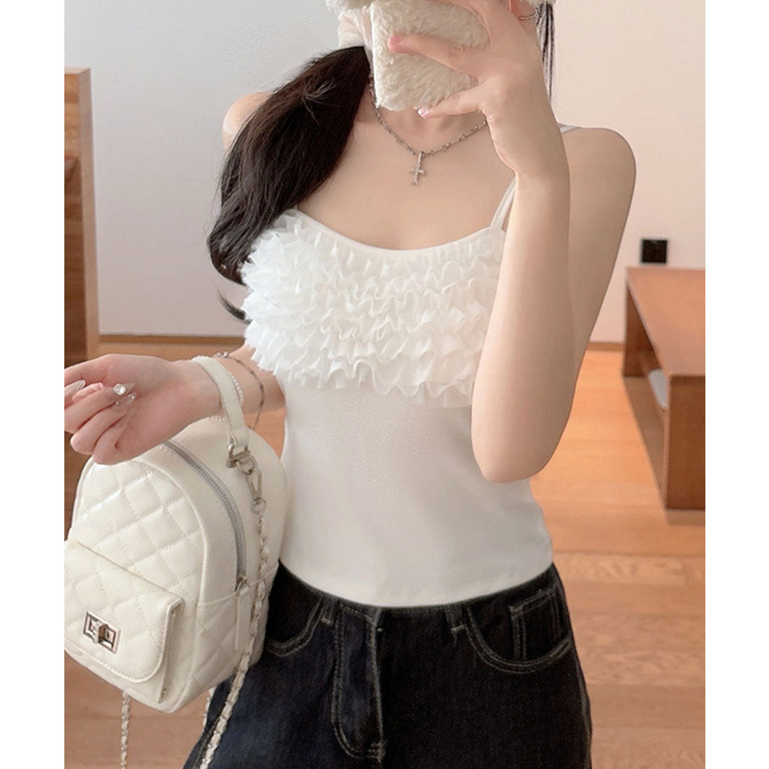 マルチフリルキャミソール カップ付き夏服 ホワイト