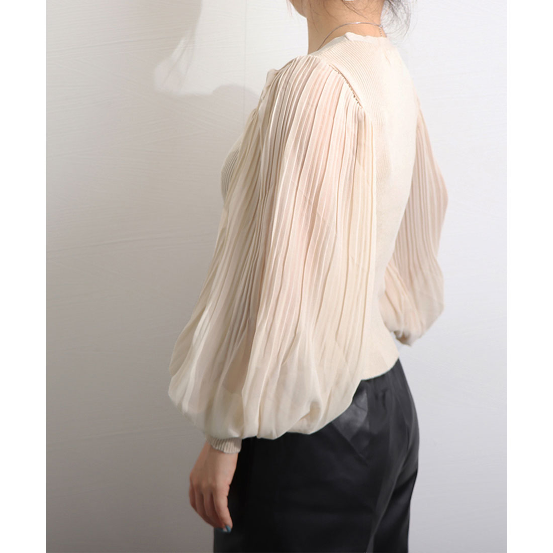 ニットカーディガンボリューム袖Vネック ブラック