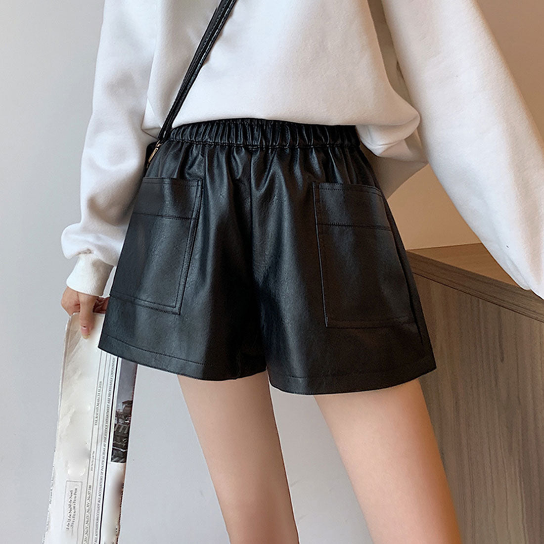 レザー ショートパンツ レディース,ブラック