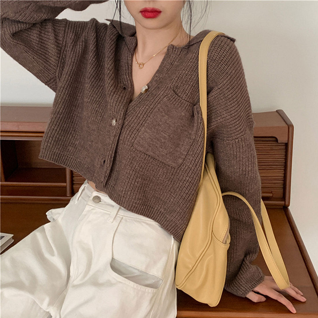 Short knit cardigan top