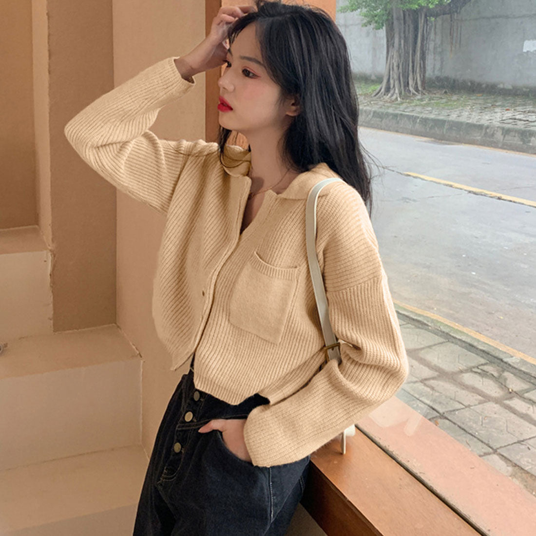 Short knit cardigan top