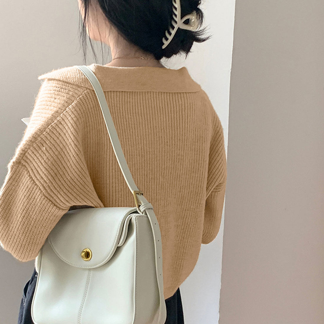 Short knit cardigan top