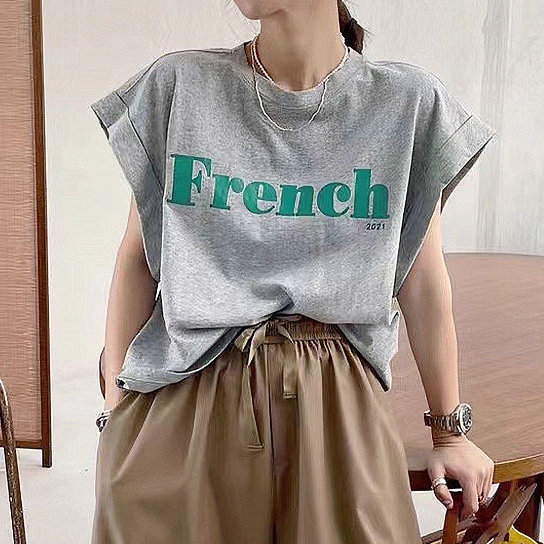 フレンチスリーブ 英字ロゴTシャツ 韓国