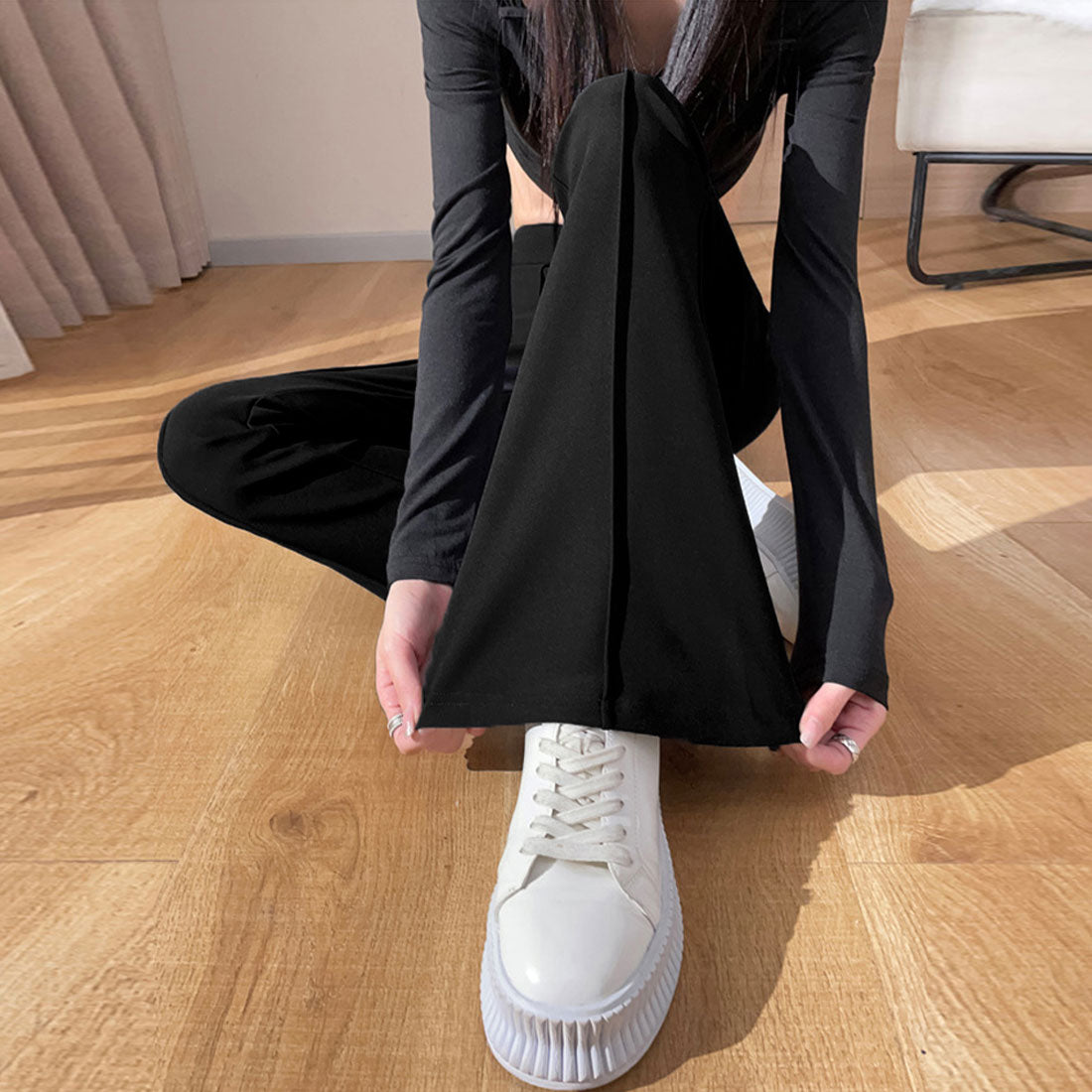 セミフレアパンツ センタープレス 韓国風 ブラック