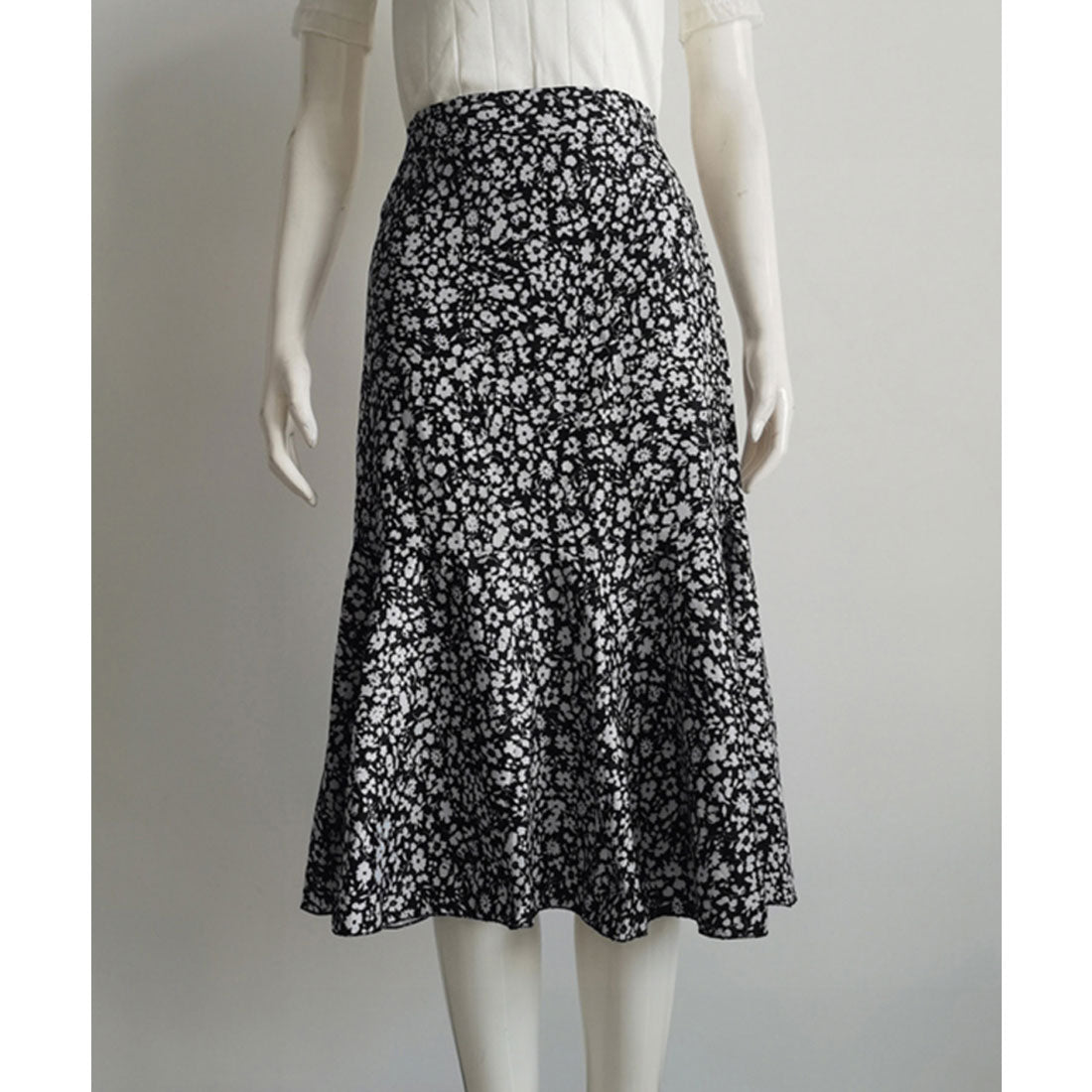 フレアスカート 小花柄マーメイドスカート ブラック