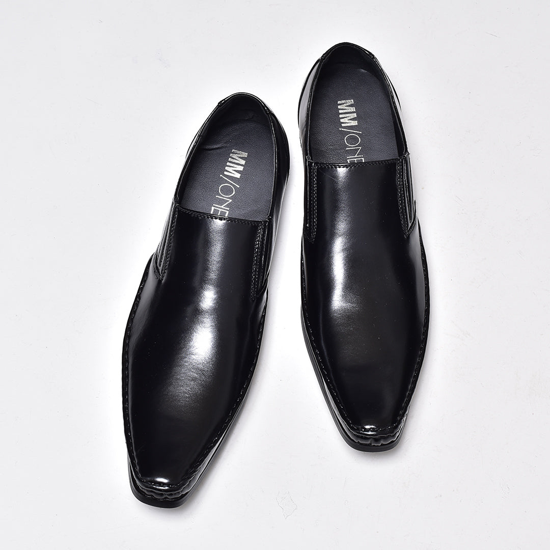 MM/ONE Plain Toe Long Nose Slip-on Business Shoes