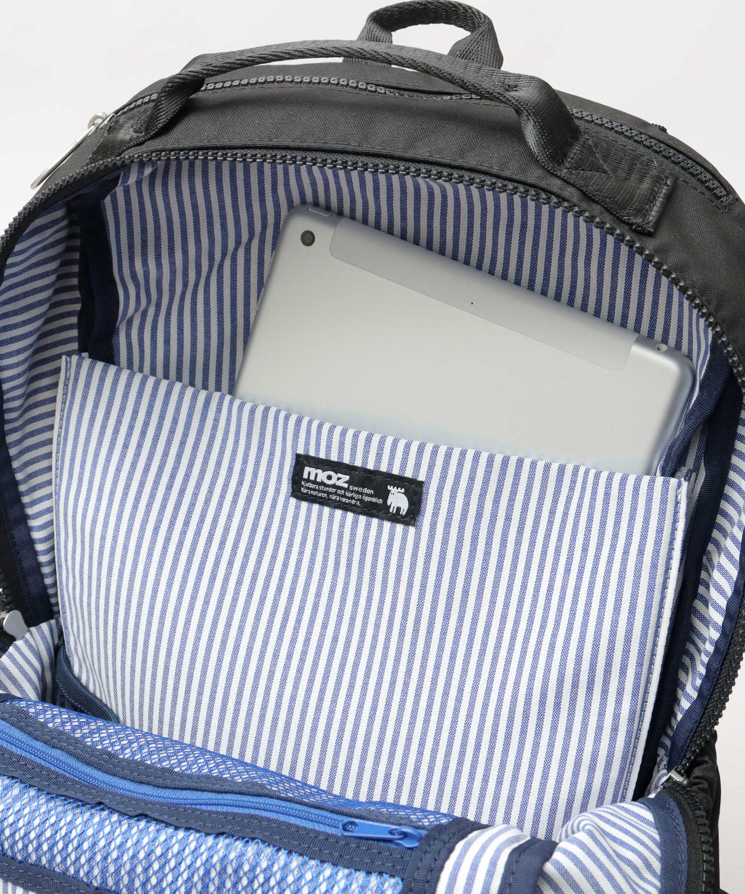 モズ moz 軽量 撥水 ポリエステル バックパック PC収納・キャリーオン対応 （ブラック） ブラック