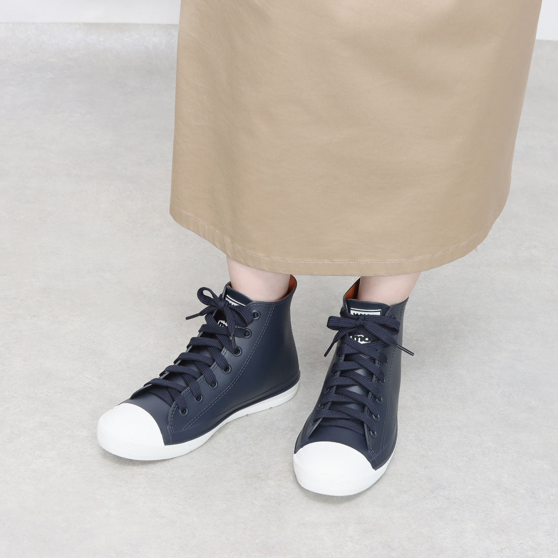 Moz Moz high-cut rain shoes