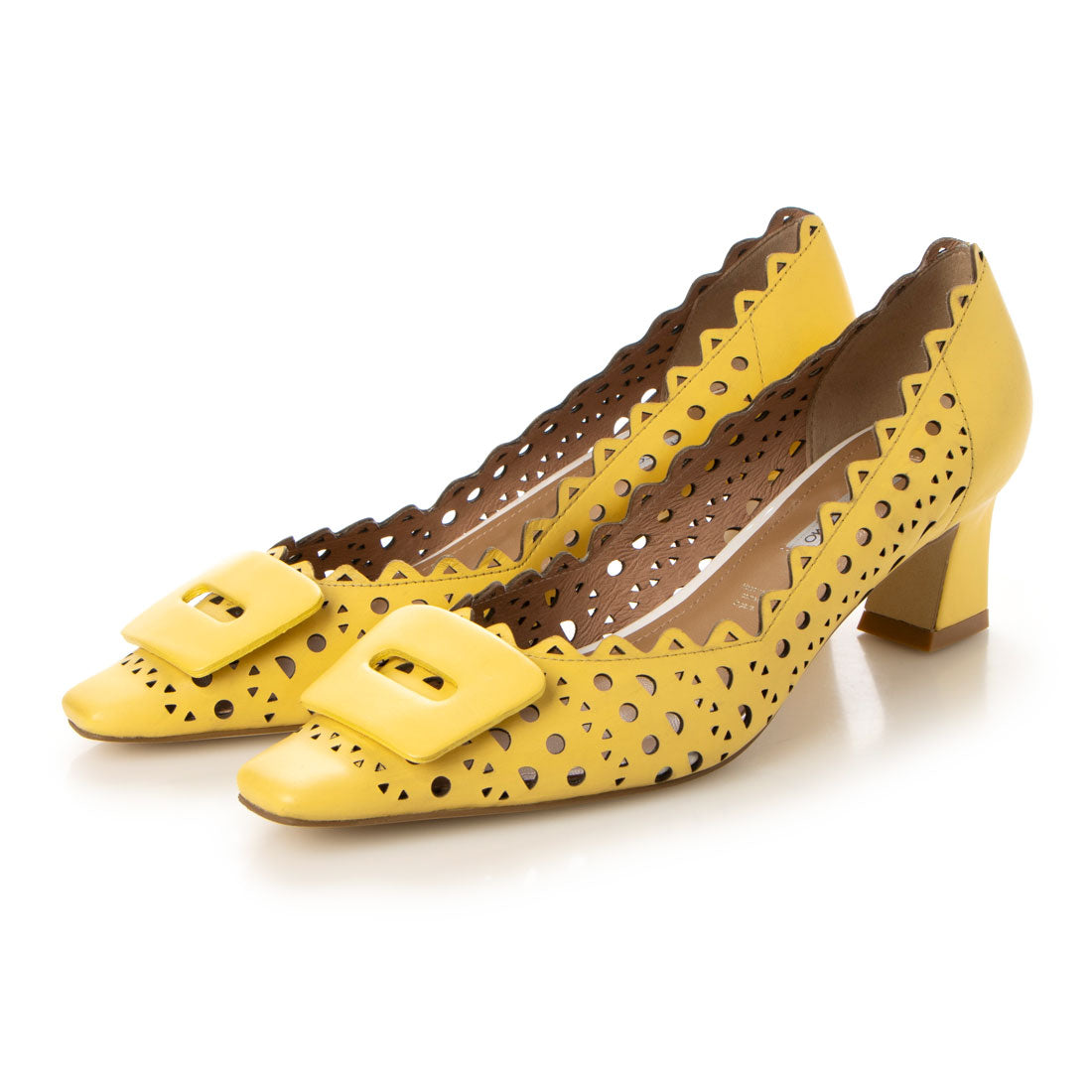 MODE ET JACOMO Laser cut buckle motif pumps
