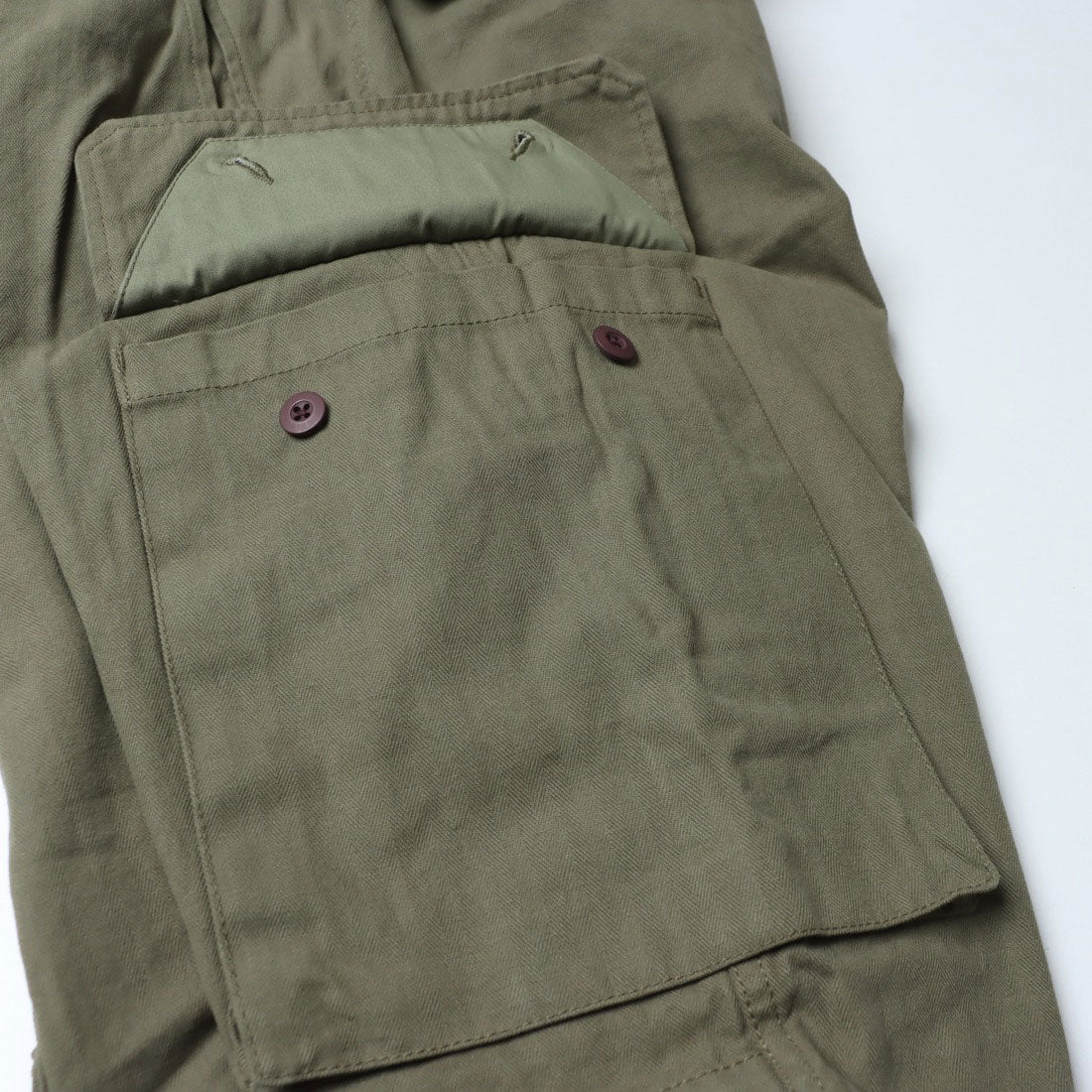 モン ケメル MONT KEMMEL MONT KEMEL M-47 CARGO PANTS COTTON HERRINGBONE モンケメル M-47カーゴパンツ （ブラック） ブラック